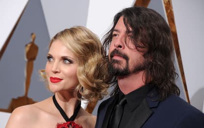 Dave Grohl chiede perdono alla moglie per la figlia fuori dalle nozze