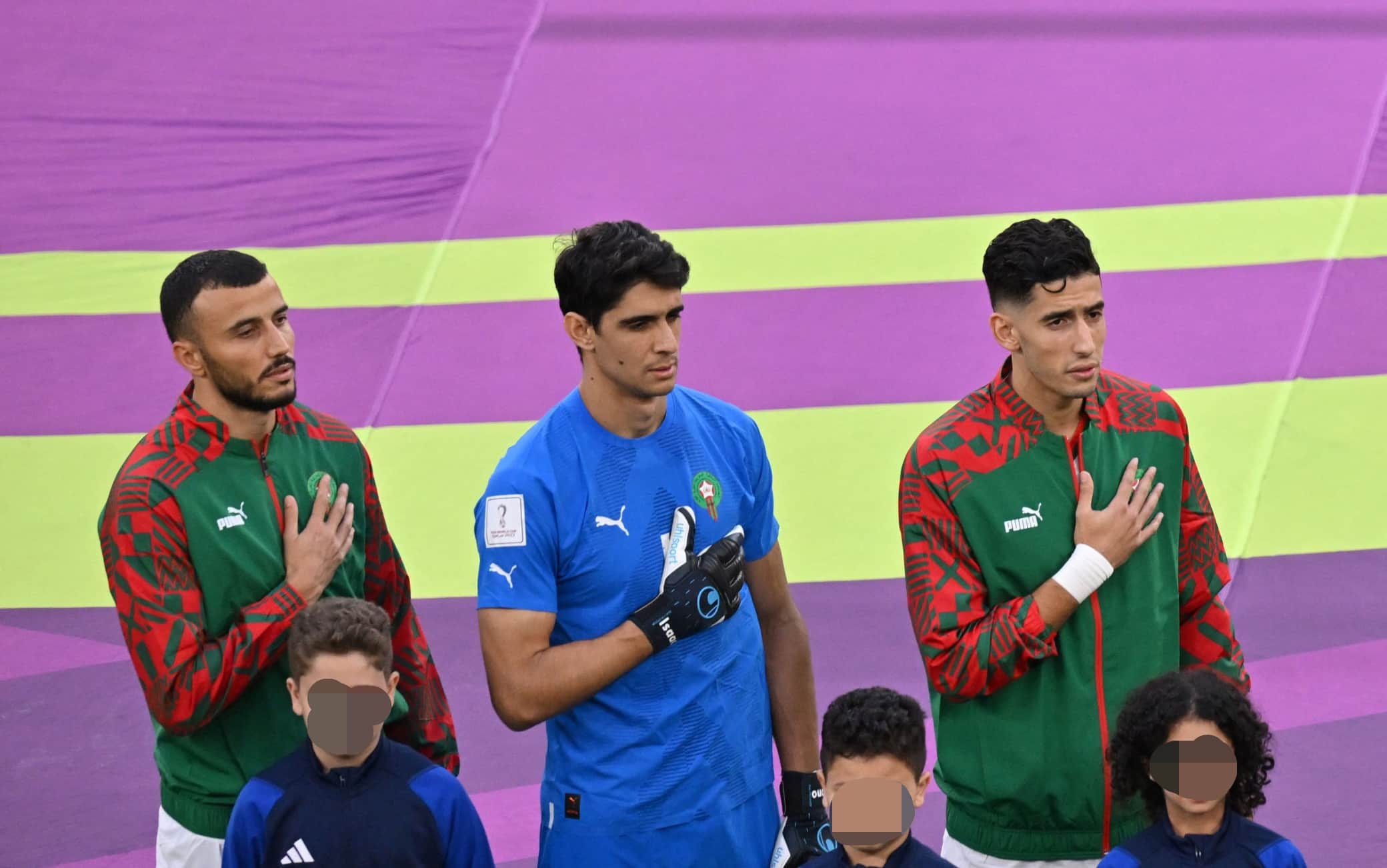 Il portiere del Marocco Yassine Bounou durante l'inno, poco prima di chiedere il cambio Il portiere del Marocco Yassine Bounou durante l'inno, poco prima di chiedere il cambio