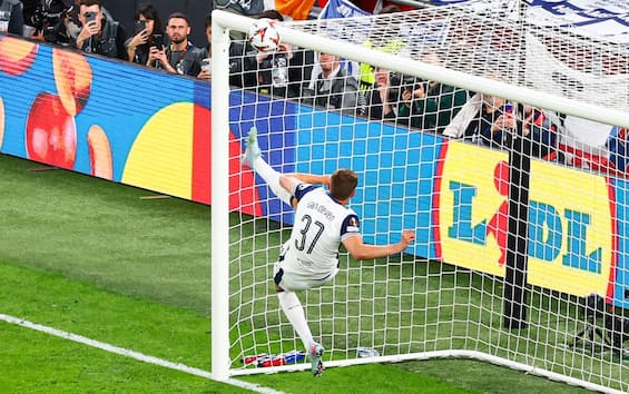 https://static.sky.it/editorialimages/d89219c14b2ab4f1eb1320f05eb0ac715280fe67/skysport/it/calcio/europa-league/2025/05/21/tottenham-manchester-united-europa-league-finale-foto/ipa_finale_europa_league_foto_23.jpg?im=Resize,width=565