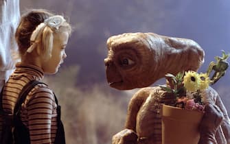 Filmstill-Editorial use only
E.T. The Extra Terrestrial-20th Anniversary. Drew Barrymore
Ref:  11554AW
Supplied by Capital Pictures
Tel: +44 (0)20 7253 1122
sales@capitalpictures.com
www.capitalpictures.com
(BD067)