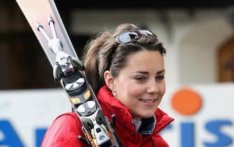 KLOSTERS, SWITZERLAND - MARCH 30:  Kate Middleton, girlfriend of Prince William join in with the royal ski party in Klosters on March 30, 2005 in Switzerland. (Photo by Tim Graham Photo Library via Getty Images)