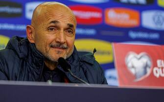 epa10985123 Italy's head coach Luciano Spalletti attends a press conference in Leverkusen, Germany, 19 November 2023. Ukraine face Italy in a UEFA EURO 2024 qualification match on 20 November 2023 in Leverkusen.  EPA/CHRISTOPHER NEUNDORF