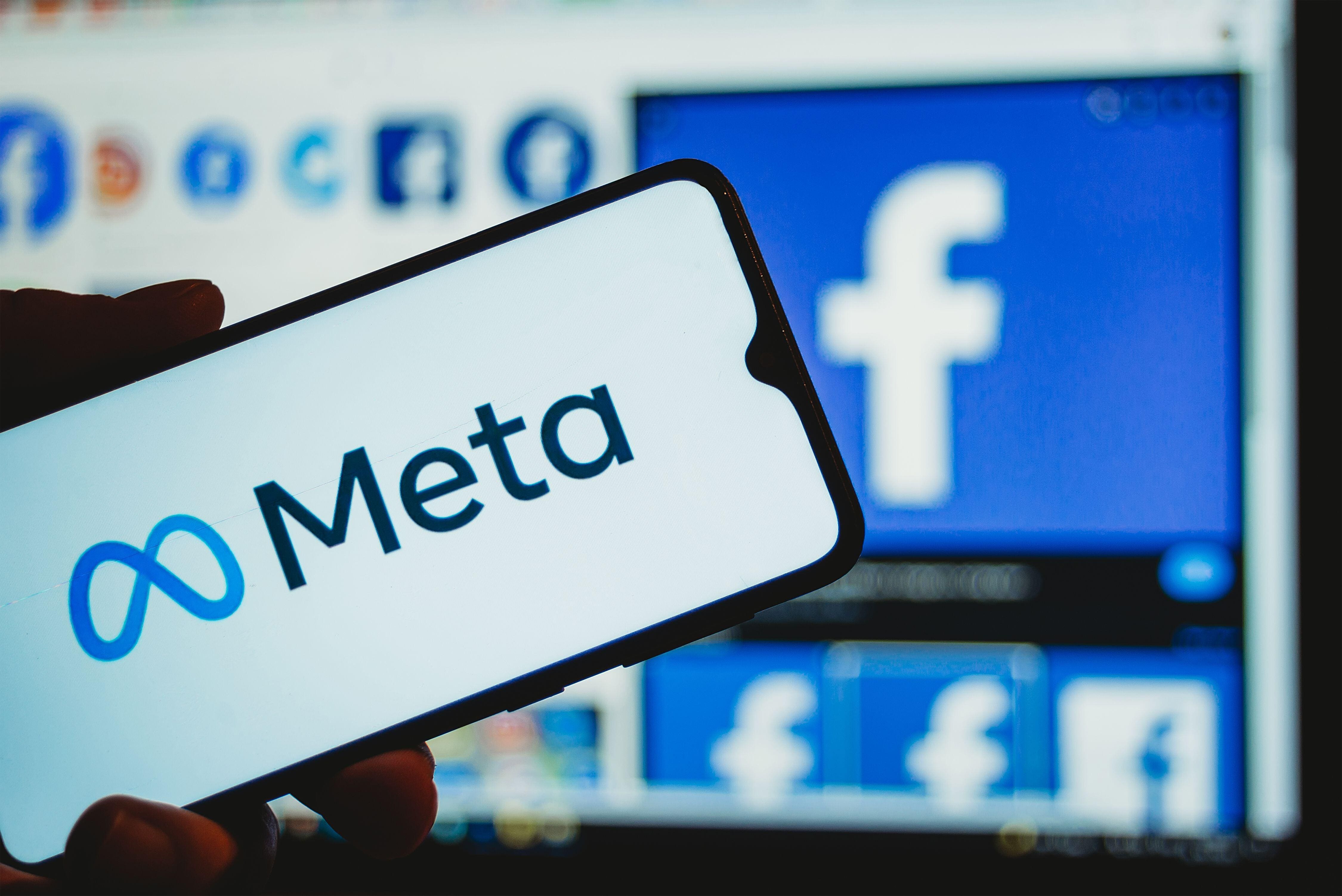 Meta, verso stop a censura su capezzoli femminili su Facebook e Instagram