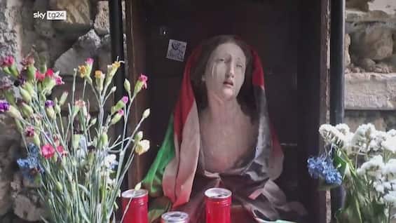 Napoli, cappella votiva con Madonna Addolorata palestinese