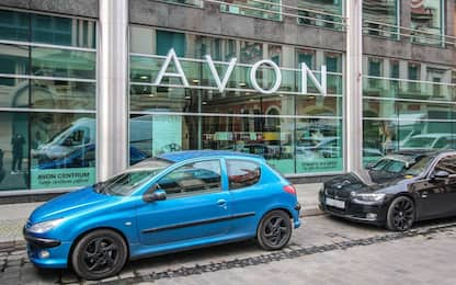 Avon dichiara bancarotta per le cause legate al talco cancerogeno