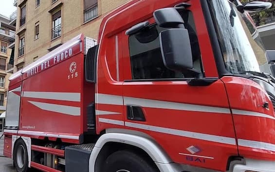 firenze a fuoco forno microonde in un hotel evacuati in 500