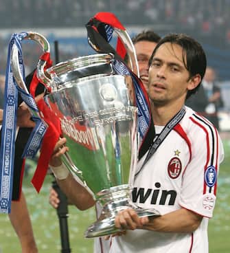 AC Milan forward Filippo Inzaghi lifts the trophy after Milan won the UEFA Champions League final at the Olympic stadium in Athens, Greece, 23 May 2007.  
ANSA/GEORGI LICOVSKI