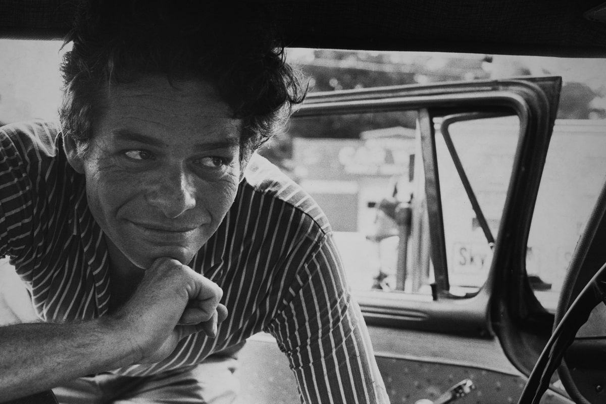 Portrait-of-Garry-Winogrand_Photograph-by-Judy-Teller_Courtesy-of-Greenwich-Entertainment.jpg