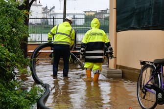 Protezione civile a Rimini Le operazioni di soccorso della Protezione Civile per gli allagamenti e le esondazioni in seguito al passaggio della tempesta Boris che ha colpito il centro Italia. Rimini, 19 settembre 2024. ANSA / DORIN MIHAI
--- Civil Protection rescue operations for flooding and flooding following the passage of storm Boris which hit central Italy. Rimini, 19 September 2024. ANSA / DORIN MIHAI