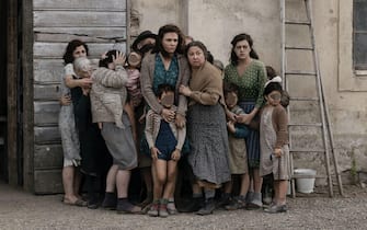 La Storia (History: A Novel), director Francesca Archibugi, cinematography Luca Bigazzi.
A series based on the 'History: A Novel' of Elsa Morante, in Rome during the war and after the war.