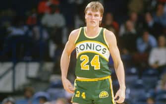 LANDOVER, MD - CIRCA 1984:  Tom Chambers #24 of the Seattle Supersonics looks on against the Washington Bullets during an NBA basketball game circa 1984 at the Capital Centre in Landover, Maryland. Chambers played for the Supersonics from 1983-88. (Photo by Focus on Sport/Getty Images) *** Local Caption *** Tom Chambers