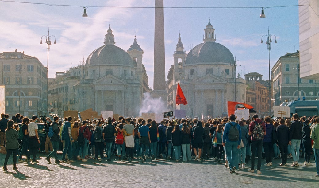 Futura_(2021)_di_Alice_Rohrwacher_Pietro_Marcello_Francesco_Munzi_(1)_(1).jpeg