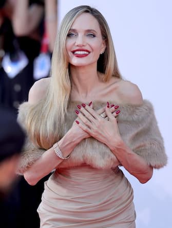 05-angelina-jolie-venezia-getty - 1