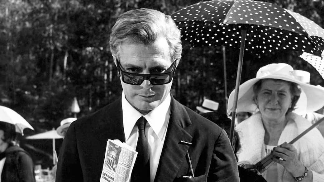 Otto_e_Mezzo_(8_½_)._1963._Italy_France._Directed_by_Federico_Fellini._Courtesy_Janus_Films.jpeg