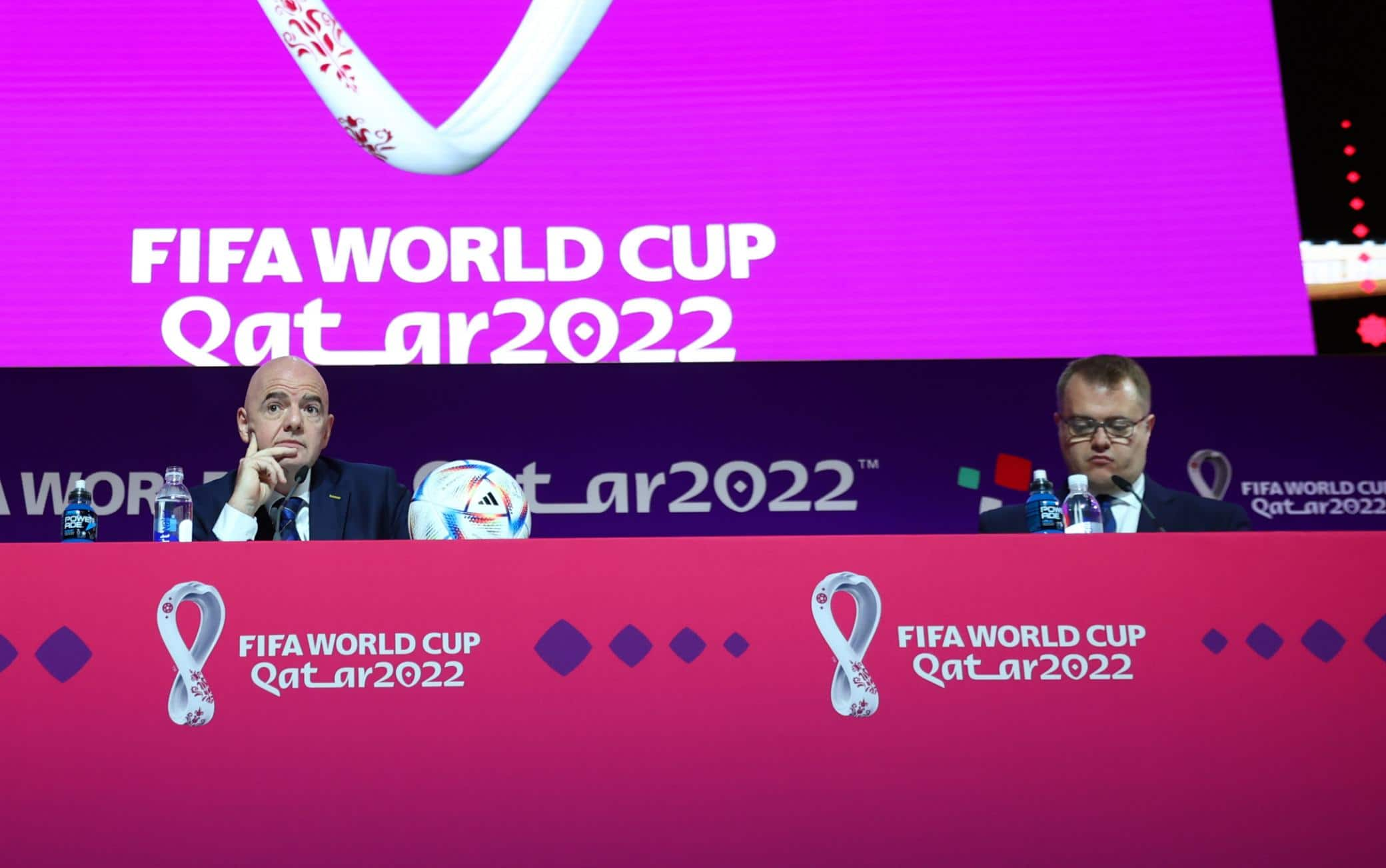 Gianni Infantino e Bryan Swanson durante la conferenza stampa