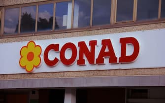 August 23rd 2022, Florence, Italy. Sign of a famous grocery store brand in Italy, "Conad"