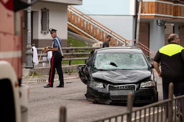 Il luogo dell'incidente dove un'auto ha travolto e ucciso tre persone a Santo Stefano di Cadore, in provincia di Belluno, 6 luglio 2023.  ANSA/ ANDREA SOLERO