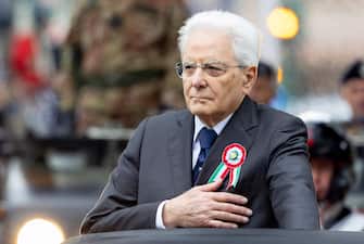 Il presidente della Repubblica, Sergio Mattarella, in occasione della parata per la Festa della Repubblica, Roma, 02 giugno 2024.
/////
Italian President, Sergio Mattarella, during the celebrations for the Republic Day at the Fori Imperiali, Rome, Italy, 02 June 2024. The Feast of the Italian Republic is a national day of celebration established to commemorate the birth of the Italian Republic. It is celebrated every year on 02 June 2, the date of the institutional referendum of 1946, with the main celebration taking place in Rome. The Feast of the Italian Republic is one of the symbols of Italian homelands.  
ANSA/QUIRINALE PRESS OFFICE/PAOLO GIANDOTTI
+++ ANSA PROVIDES ACCESS TO THIS HANDOUT PHOTO TO BE USED SOLELY TO ILLUSTRATE NEWS REPORTING OR COMMENTARY ON THE FACTS OR EVENTS DEPICTED IN THIS IMAGE; NO ARCHIVING; NO LICENSING +++ NPK +++