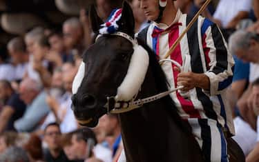 Palio di Siena 2025, le combinazioni cavalli-fantini