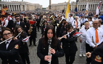 Musical bands, on the Jubilee day dedicated to them, prior the Regina Coeli prayer which will lead by Pope Leo XIV from the central loggia of Saint Peter's Basilica at the Vatican City, 11 May 2025.
ANSA/ALESSANDRO DI MEO
(Caeli, preghiera, Papa Leone, San Pietro, Vaticano, fedeli, bande, banda)