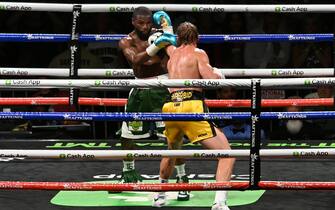 Floyd Mayweather, Logan Paul