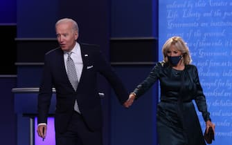 CLEVELAND, OHIO - SEPTEMBER 29:  Democratic presidential nominee Joe Biden and his wife Jill Biden greet the audience after the first presidential debate against U.S. President Donald Trump at the Health Education Campus of Case Western Reserve University on September 29, 2020 in Cleveland, Ohio. This is the first of three planned debates between the two candidates in the lead up to the election on November 3. (Photo by Scott Olson/Getty Images)