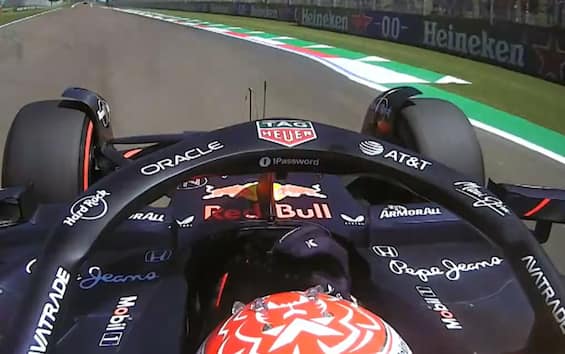 https://static.sky.it/editorialimages/dda923e6250a2835a74d7ddf300f245acb0febe6/skysport/it/motori/formula-1/video/2025/05/16/f1-gp-imola-verstappen-pugno-volante-prime-libere-video/f1_video_sky_verstappen_libere_imola_pugno_volante.jpg?im=Resize,width=565