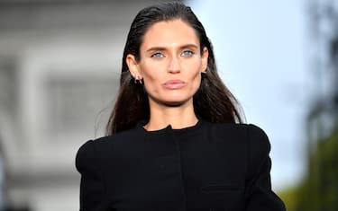 PARIS, FRANCE - OCTOBER 01:  Bianca Balti walks the runway during the Le Defile L'Oreal Paris show as part of the Paris Fashion Week Womenswear Spring/Summer 2018 on October 1, 2017 in Paris, France.  (Photo by Dominique Charriau/WireImage)