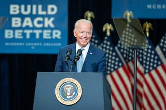 Biden chiede di agire subito per affrontare la crisi climatica