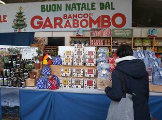 Apertura del Banco di Garabombo, prodotti equo e solidale , Tendone Natalizio