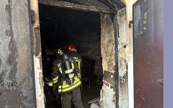 Corato (Bari), esplode una bombola di gas in un appartamento: due ferite