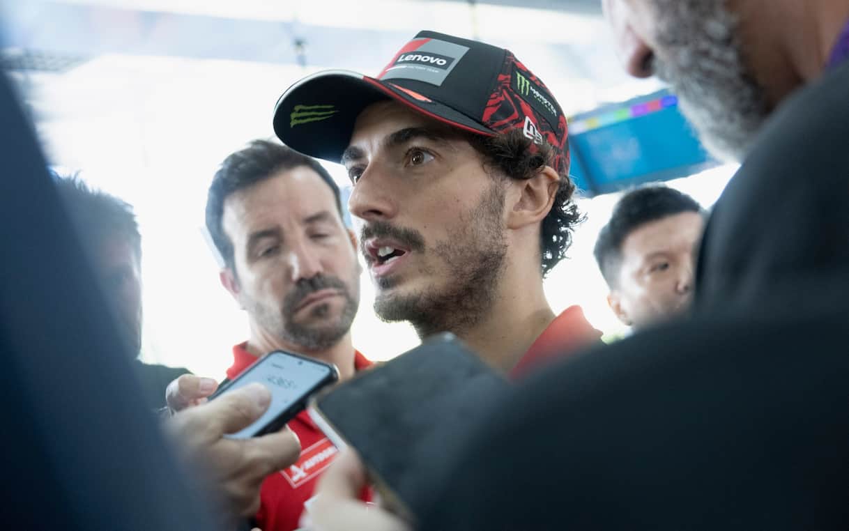 https://static.sky.it/editorialimages/de07ba8319efef17e7581221b78fd1ab940cbea4/skysport/it/motori/motogp/2025/10/29/motogp-pecco-bagnaia-sepang/bagnaia_sepang_getty_insider_orizz.jpg?im=Resize,width=1218