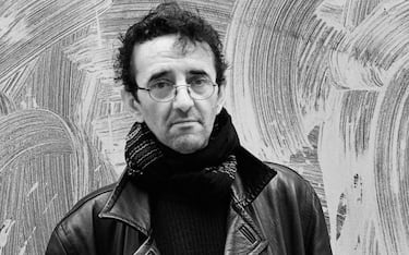 Le poÃ¨te et romancier chilien Roberto Bolano, 21 mars 2003, Paris, France. (Photo by Raphael GAILLARDE/Gamma-Rapho via Getty Images)