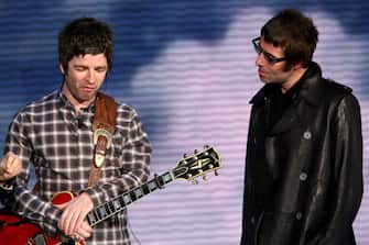 MILAN, ITALY - NOVEMBER 09:  Noel Gallagher and Liam Gallagher  "Che Tempo Che Fa" Italian TV Show on November 9, 2008 in Milan, Italy.  (Photo by Vittorio Zunino Celotto/Getty Images)