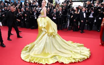 CANNES, FRANCE - MAY 19: Marina Ruy Barbosa attends the "Horizon: An American Saga" Red Carpet at the 77th annual Cannes Film Festival at Palais des Festivals on May 19, 2024 in Cannes, France. (Photo by Daniele Venturelli/WireImage)