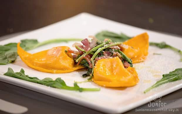 Cappellacci pinoli e rucola