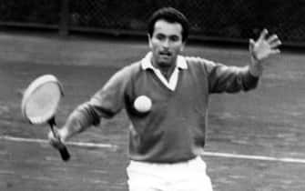 4-05-1965 Roma
Giuseppe Merlo, detto Beppe (Merano, 11 ottobre 1927), Ã¨ un ex tennista italiano
Nella foto: campionato interno di tennis - Giuseppe Merlo