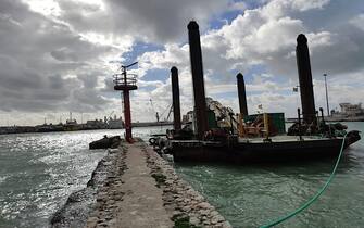 Una veduta del porto di Livorno, in una immagine di archivio.
ANSA