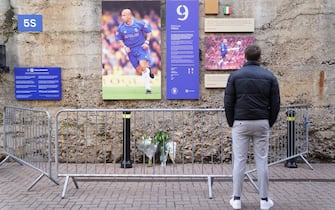 Flowers left by pictures of Gianluca Vialli on the Chelsea's Wall of Fame at the club's Stamford Bridge ground, London, following the annnouncement of the death of the former Italy, Juventus and Chelsea striker who has died aged 58 following a lengthy battle with pancreatic cancer. Picture date: Friday January 6, 2023. (Photo by Kirsty O'Connor/PA Images via Getty Images)