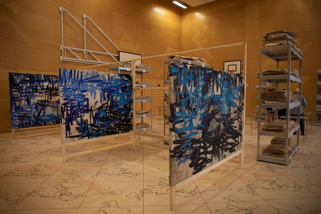 Installation_shot_of_paintings_from_the_Disrupted_Frequencies_series_by_Oscar_Murillo.jpg