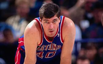 SACRAMENTO, CA - 1993: Bill Laimbeer #40 of the Detroit Pistons looks on during a game played on March 16, 1993 at Arco Arena in Sacramento, California. NOTE TO USER: User expressly acknowledges and agrees that, by downloading and or using this photograph, User is consenting to the terms and conditions of the Getty Images License Agreement. Mandatory Copyright Notice: Copyright 1993 NBAE (Photo by Rocky Widner/NBAE via Getty Images)