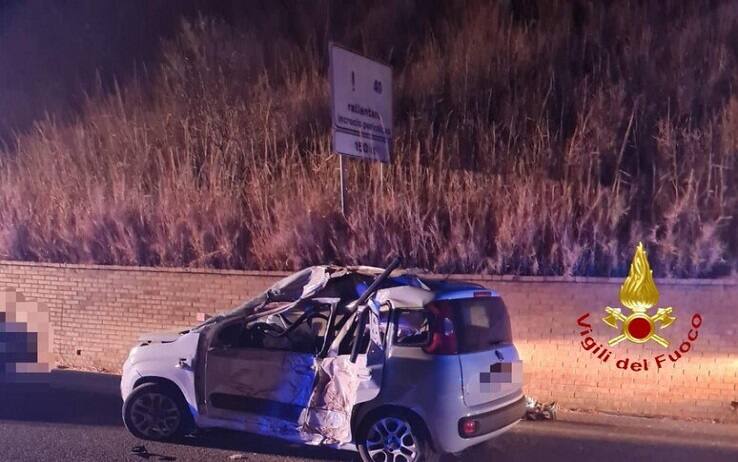 Matera, Auto Va Fuori Strada: Morto 17enne Alla Guida Senza Patente ...