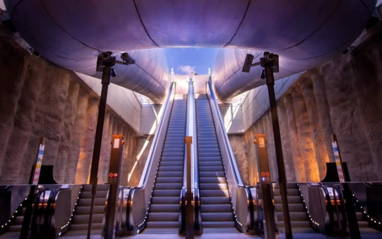 napoli attiva linea 7 monte sant angelo nuova metropolitana con opere di anish kapoor