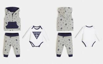 Gilet, body e pantalone stampa all over