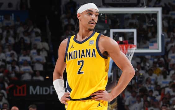 https://static.sky.it/editorialimages/e0904c6fb9c55bf523c63f01b3337a31dea6ee0c/skysport/it/nba/video/2025/06/07/nba-finals-andrew-nemhard-gara-1-video/andrew_nembhard_getty_indiana_pacers.jpg?im=Resize,width=565