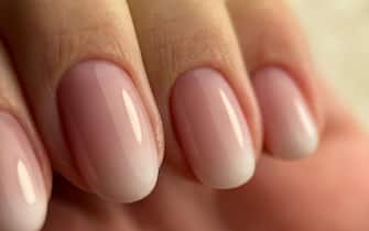manicure baby boomer primavera 2023