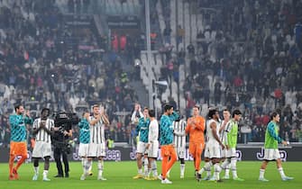 Juventus' players celebrate the victory at the end of the Italian Serie A soccer match Juventus FC vs Empoli FC at the Allianz stadium in Turin, Italy, 21 october 2022 ANSA/ALESSANDRO DI MARCO