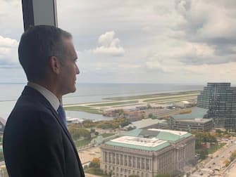 Joe Biden ha nominato il sindaco di Los Angeles Eric Garcetti, stella nascente del partito democratico, ambasciatore americano in India