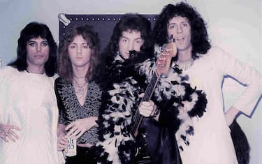 During a run of May 1974 shows as support act for Mott the Hoople at the Uris Theatre in midtown Manhattan, Queen poses backstage. (L-R) singer Freddie Mercury, drummer Roger Meddows Taylor, bassist John Deacon and guitarist Brian May. (Photo by Linda D. Robbins/Getty Images)