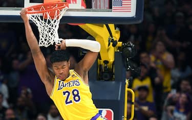 LOS ANGELES LAKERS: ALA VERSATILE